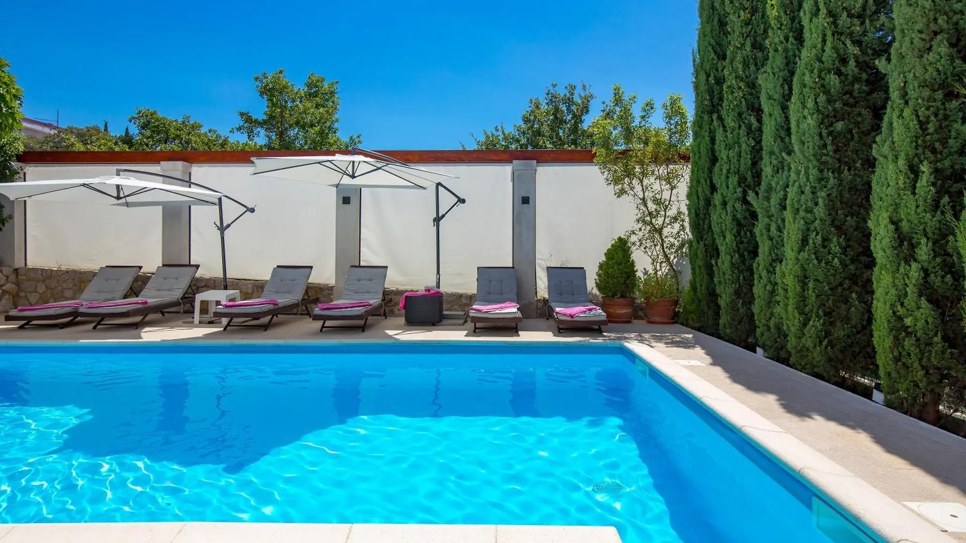 Holiday home Family House Rose With Pool - Happy Rentals Pinezici  Croatia