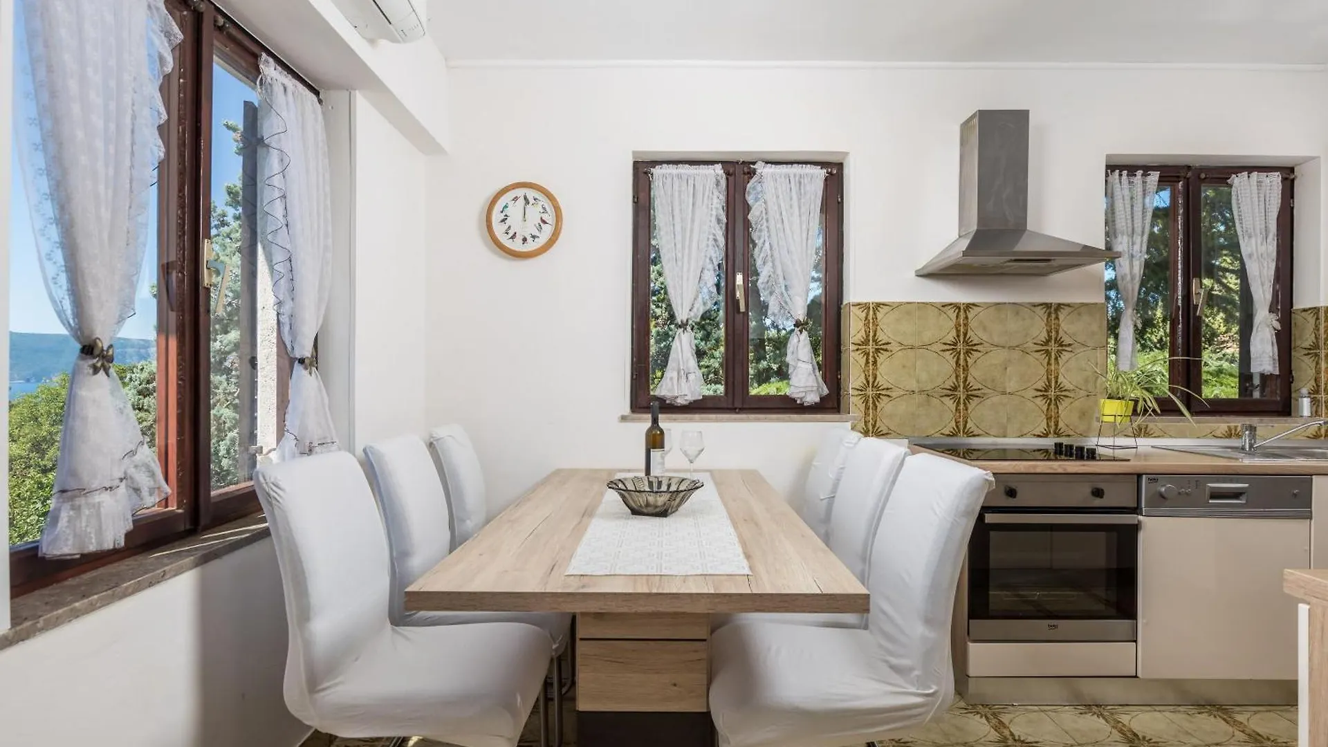 Family House Rose With Pool - Happy Rentals Pinezici  Holiday home Pinezici (Krk)