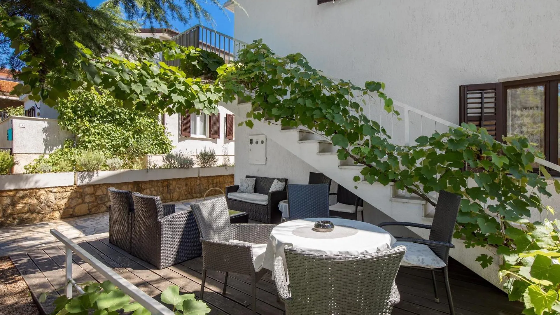 Family House Rose With Pool - Happy Rentals Pinezici  0*, Pinezici (Krk) Croatia