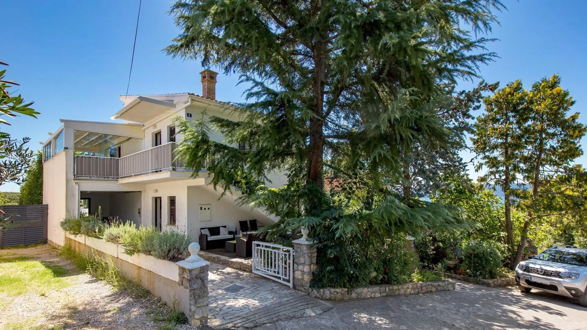 Family House Rose With Pool - Happy Rentals Pinezici  Holiday home