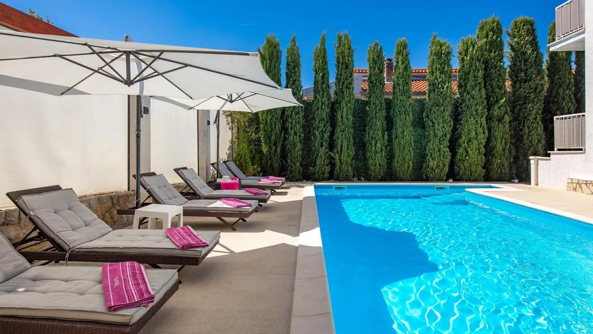 Family House Rose With Pool - Happy Rentals Pinezici  Pinezici (Krk)